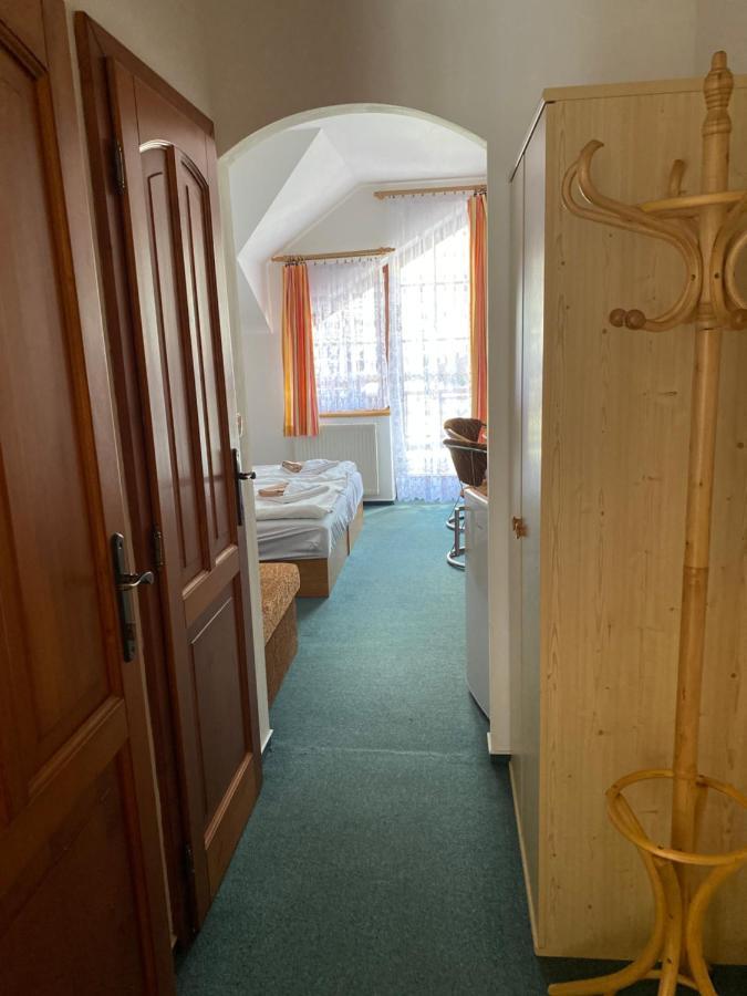 Pension Holiday Vrchlabi Exterior photo