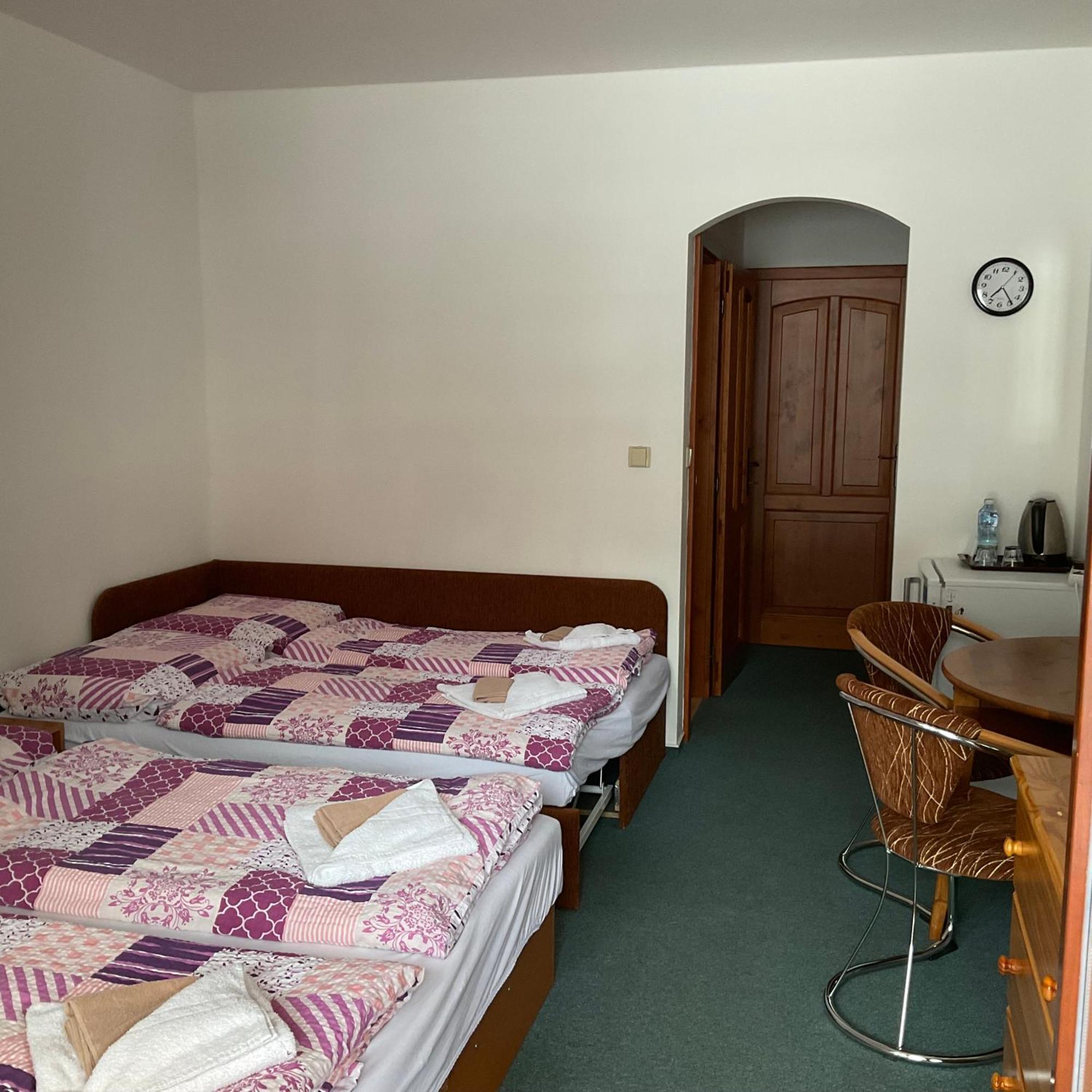 Pension Holiday Vrchlabi Exterior photo