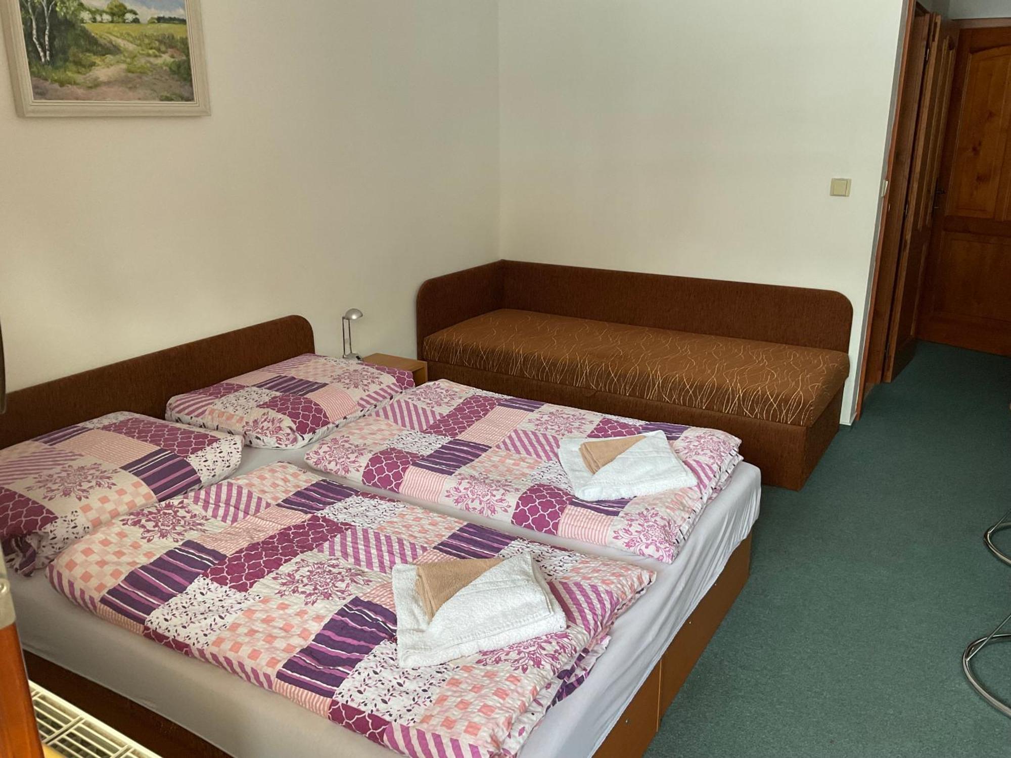 Pension Holiday Vrchlabi Exterior photo