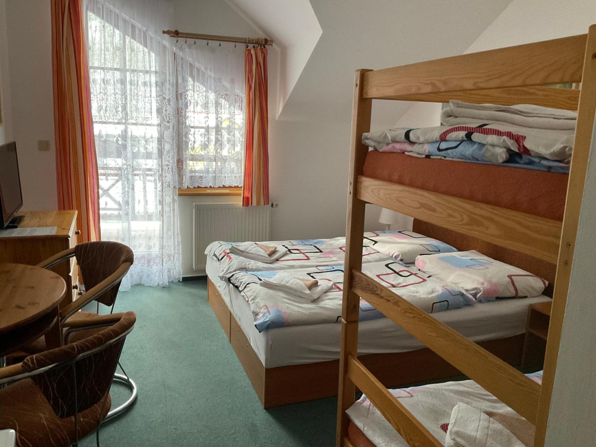 Pension Holiday Vrchlabi Exterior photo